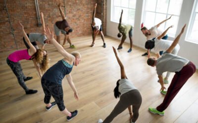 10 hábitos diarios para cuidar tu espalda sin ir al gimnasio